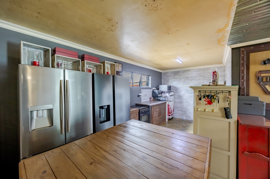 6 Bedroom Property for Sale in Flamingo Vlei Western Cape